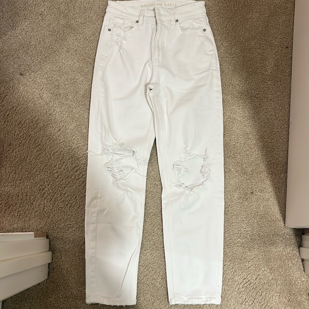 American Eagle white ripped jeans